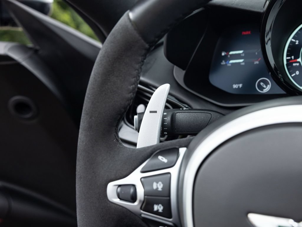 Used 2021 Aston Martin V8 Vantage Roadster RWD image 33