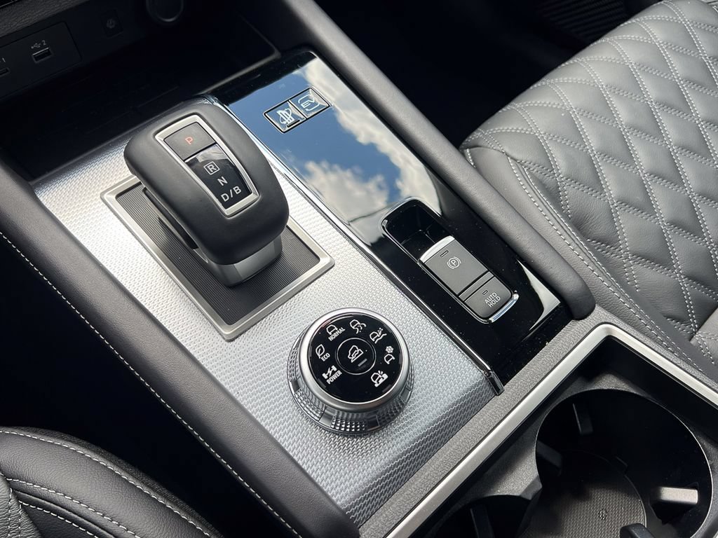 New 2025 Mitsubishi Outlander SEL AWD/4WD image 31