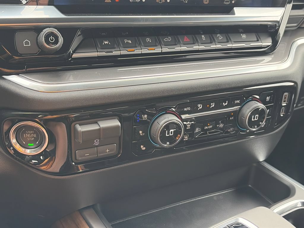 New 2026 Chevrolet Silverado 1500 High Country w/ Z71 Off-Road Package AWD/4WD image 24