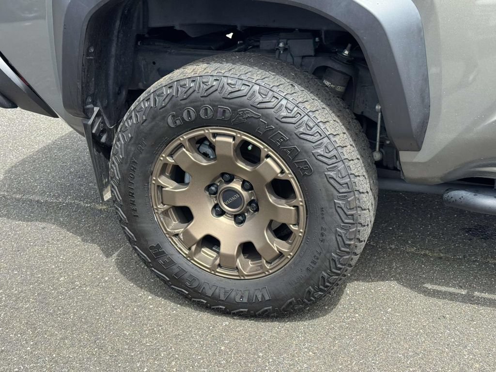 Used 2024 Toyota Tacoma 4x4 Double Cab Hybrid image 8