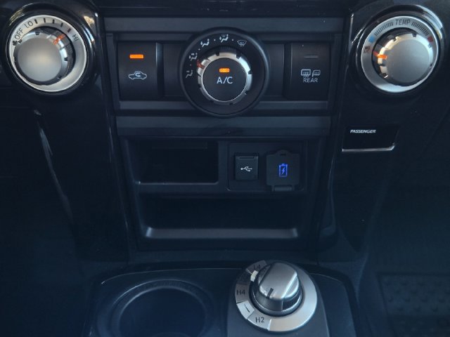 Used 2023 Toyota 4Runner 40th Anniversary SE AWD/4WD image 17