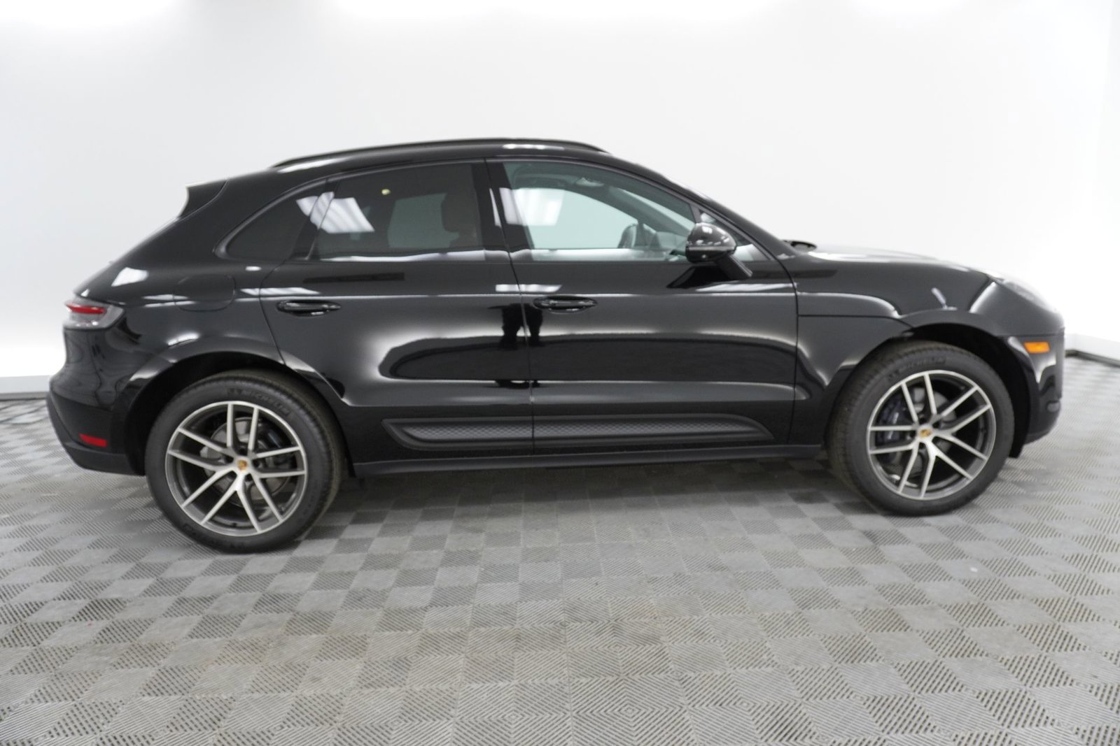 New 2026 Porsche Macan image 7