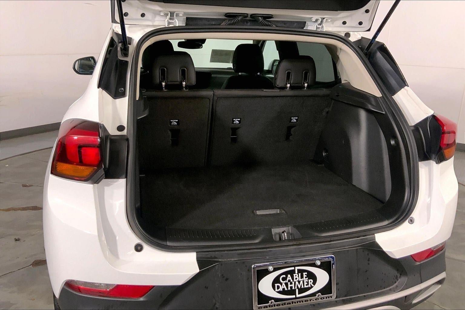 Used 2025 Buick Encore GX Preferred AWD/4WD image 4