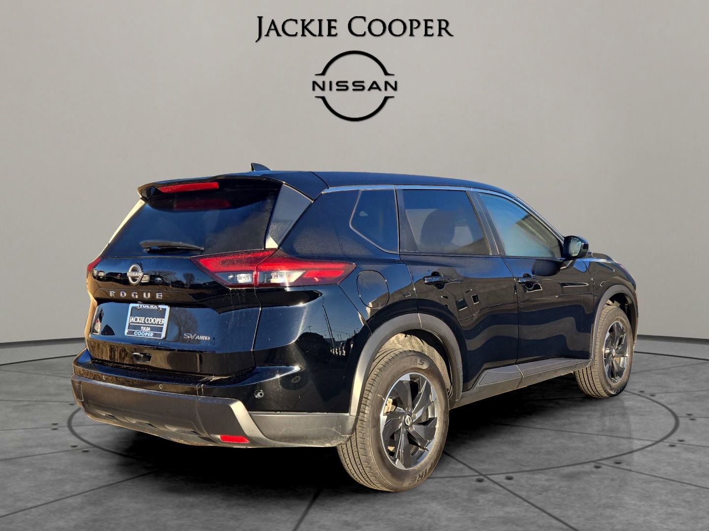 Used 2024 Nissan Rogue SV image 5