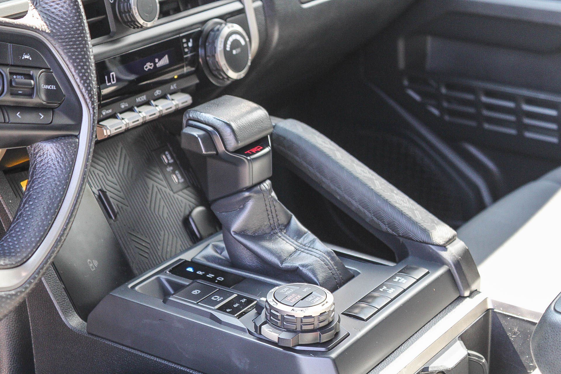 Used 2024 Toyota Tacoma TRD Off-Road w/ TRD Off Road Upgrade Package AWD/4WD image 21
