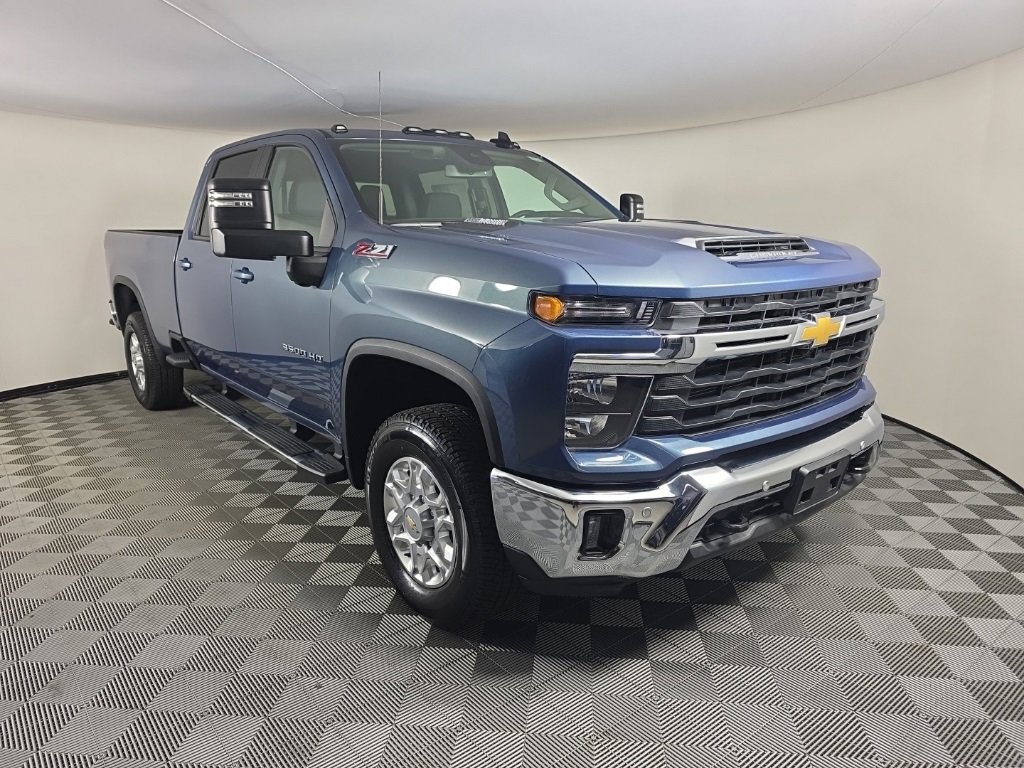 New 2025 Chevrolet Silverado 3500 LT w/ Safety Package image 7
