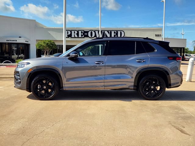 Used 2025 Volkswagen Tiguan SE R-Line AWD/4WD image 12