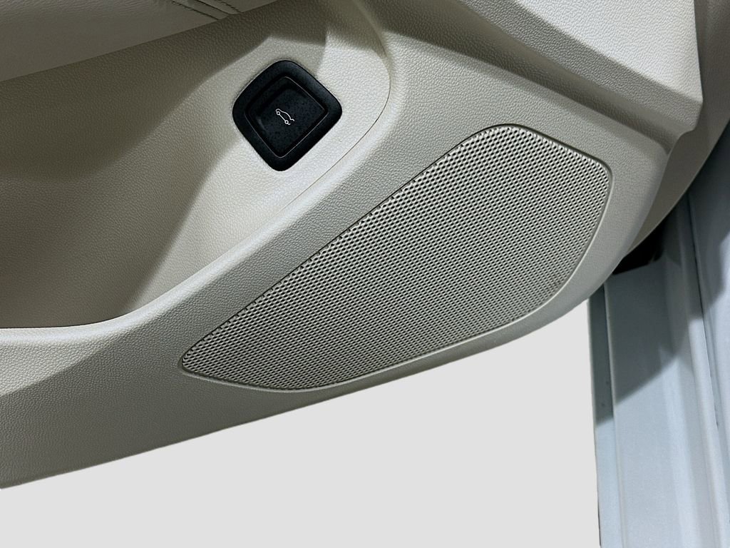 Used 2023 Cadillac CT4 Premium Luxury RWD image 19