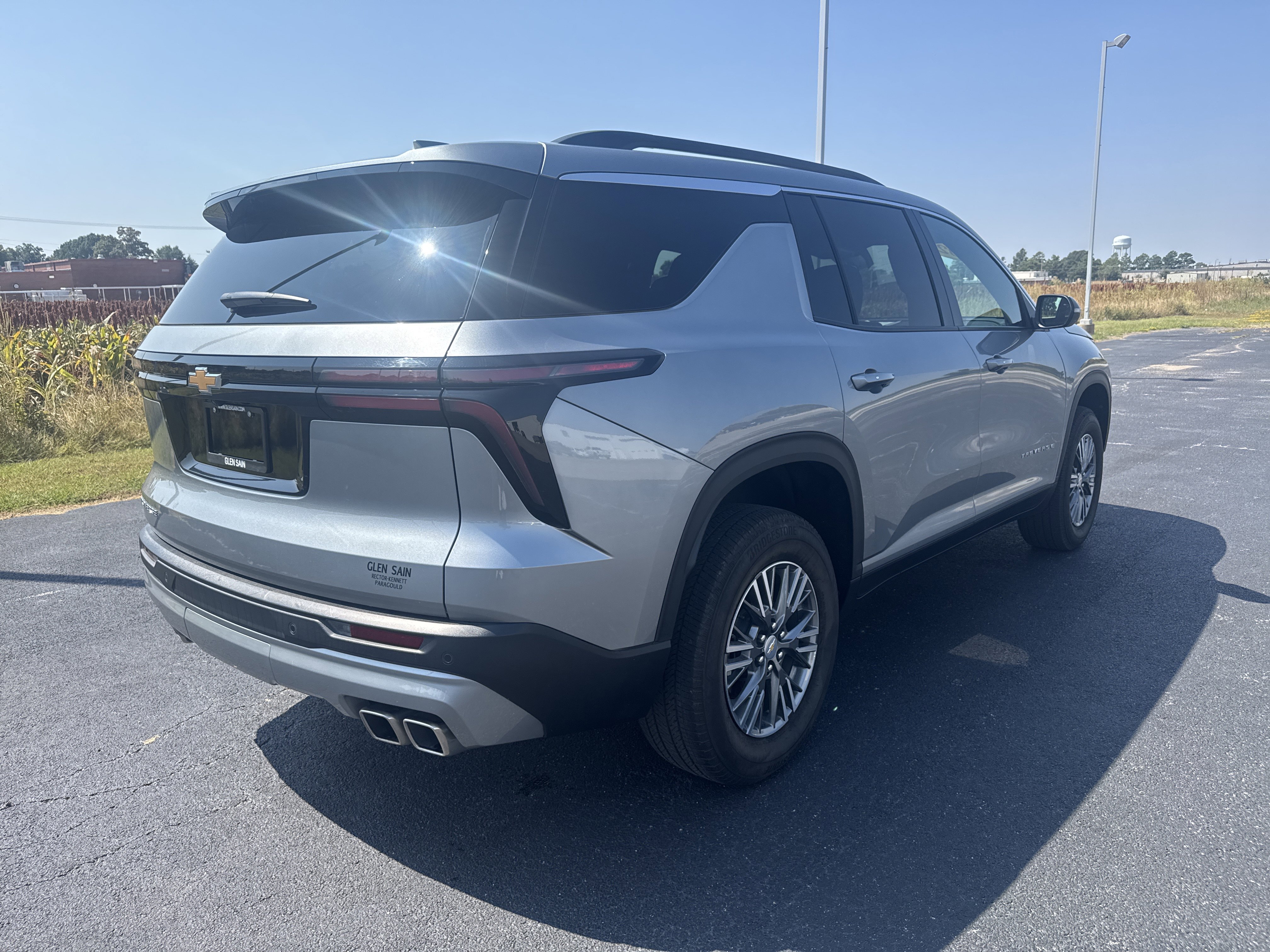 Used 2025 Chevrolet Traverse LT image 5