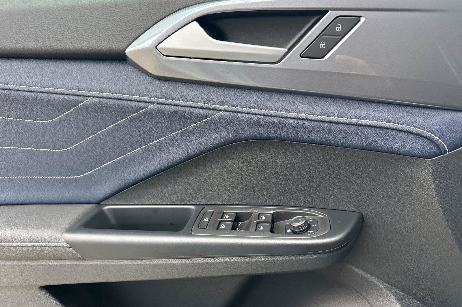 New 2026 Volkswagen Taos SEL AWD/4WD image 10
