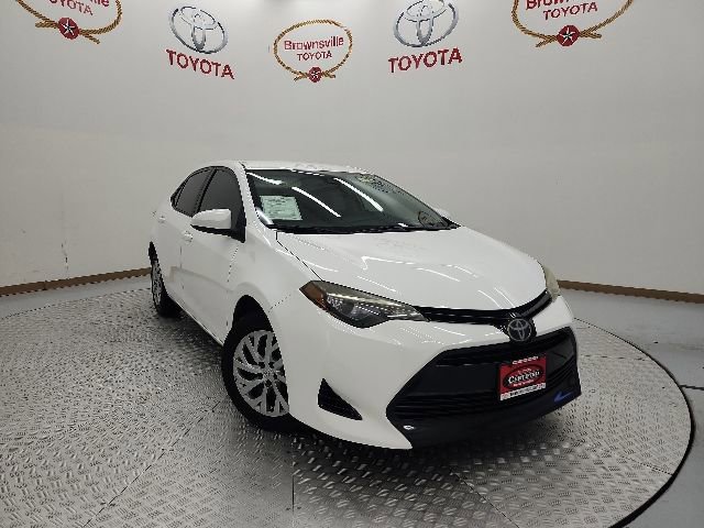 Used 2017 Toyota Corolla LE FWD image 1