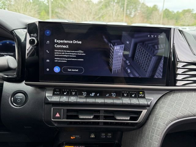 Used 2025 Toyota Camry XLE w/ Premium Plus Package image 21