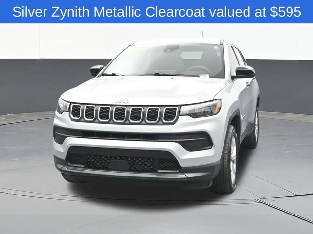 Used 2025 Jeep Compass Sport AWD/4WD image 2