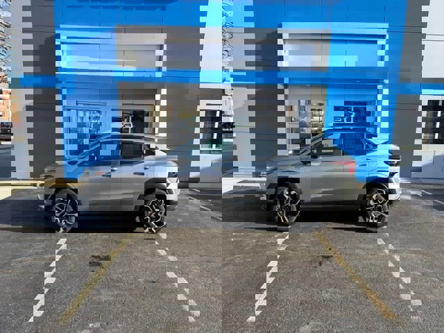 New 2026 Chevrolet Trax RS w/ Sunroof Package image 5