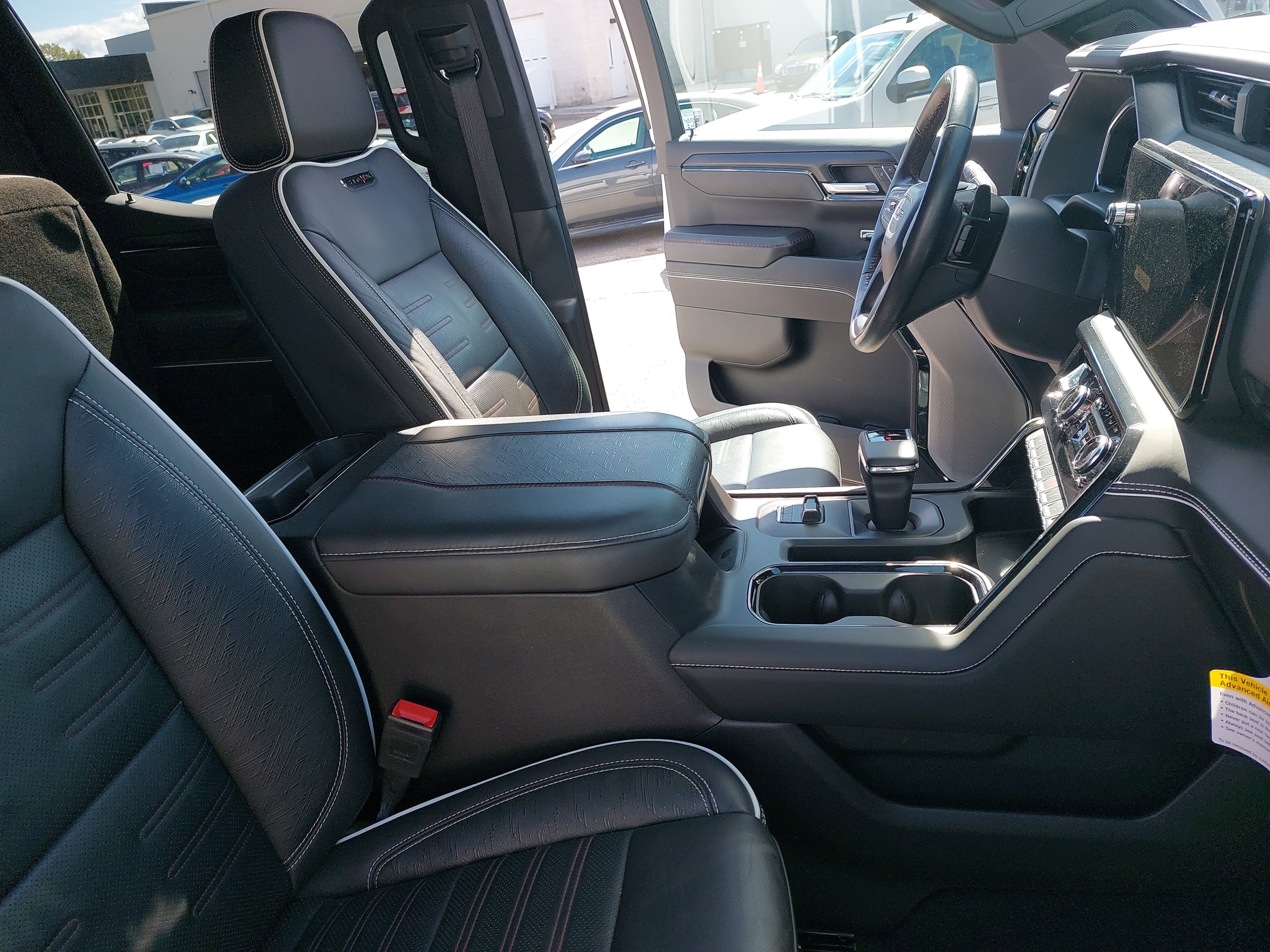 Used 2024 GMC Sierra 1500 AT4X image 10