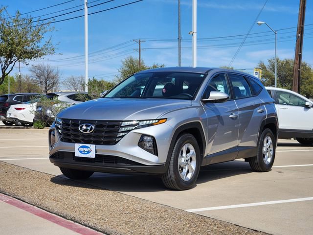 Certified 2024 Hyundai Tucson SE image 2