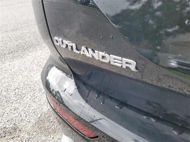 New 2025 Mitsubishi Outlander AWD image 9