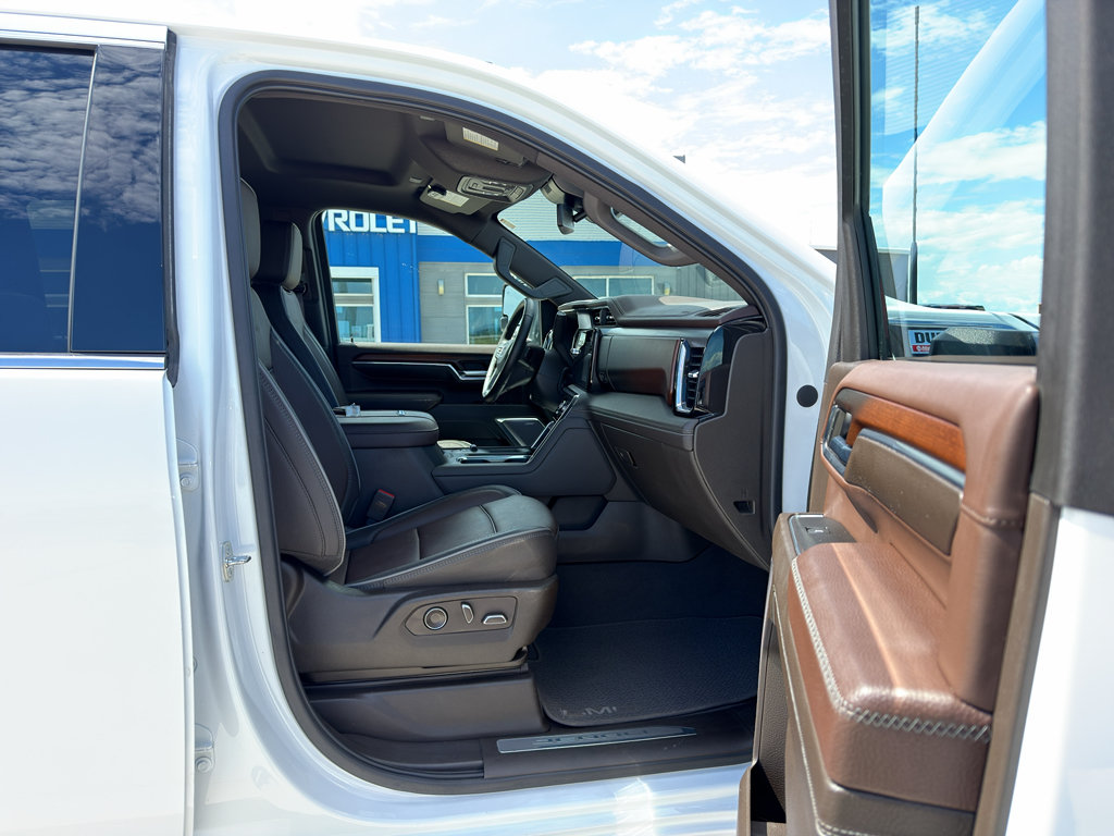 Used 2024 GMC Sierra 2500 Denali AWD/4WD image 23