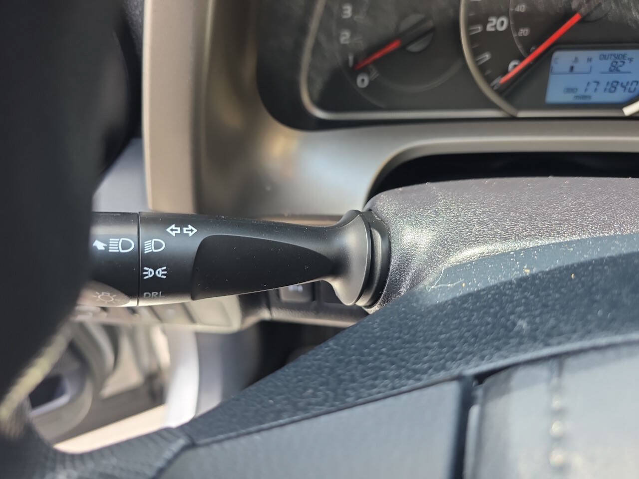 Used 2015 Toyota RAV4 LE AWD/4WD image 26