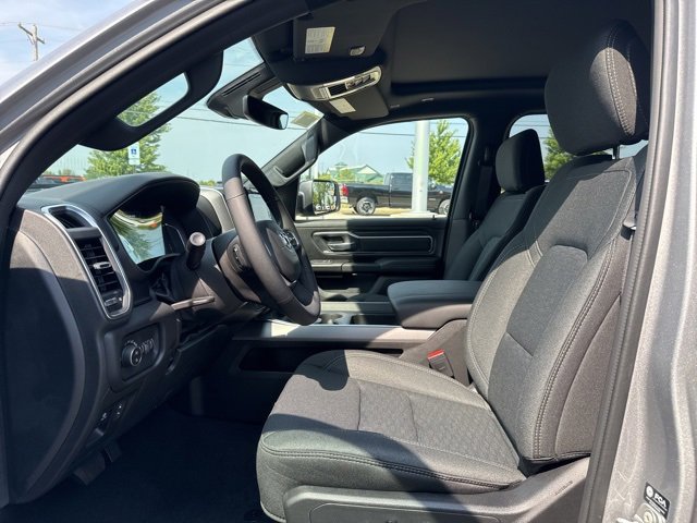 New 2026 RAM 1500 4x4 Crew Cab image 12