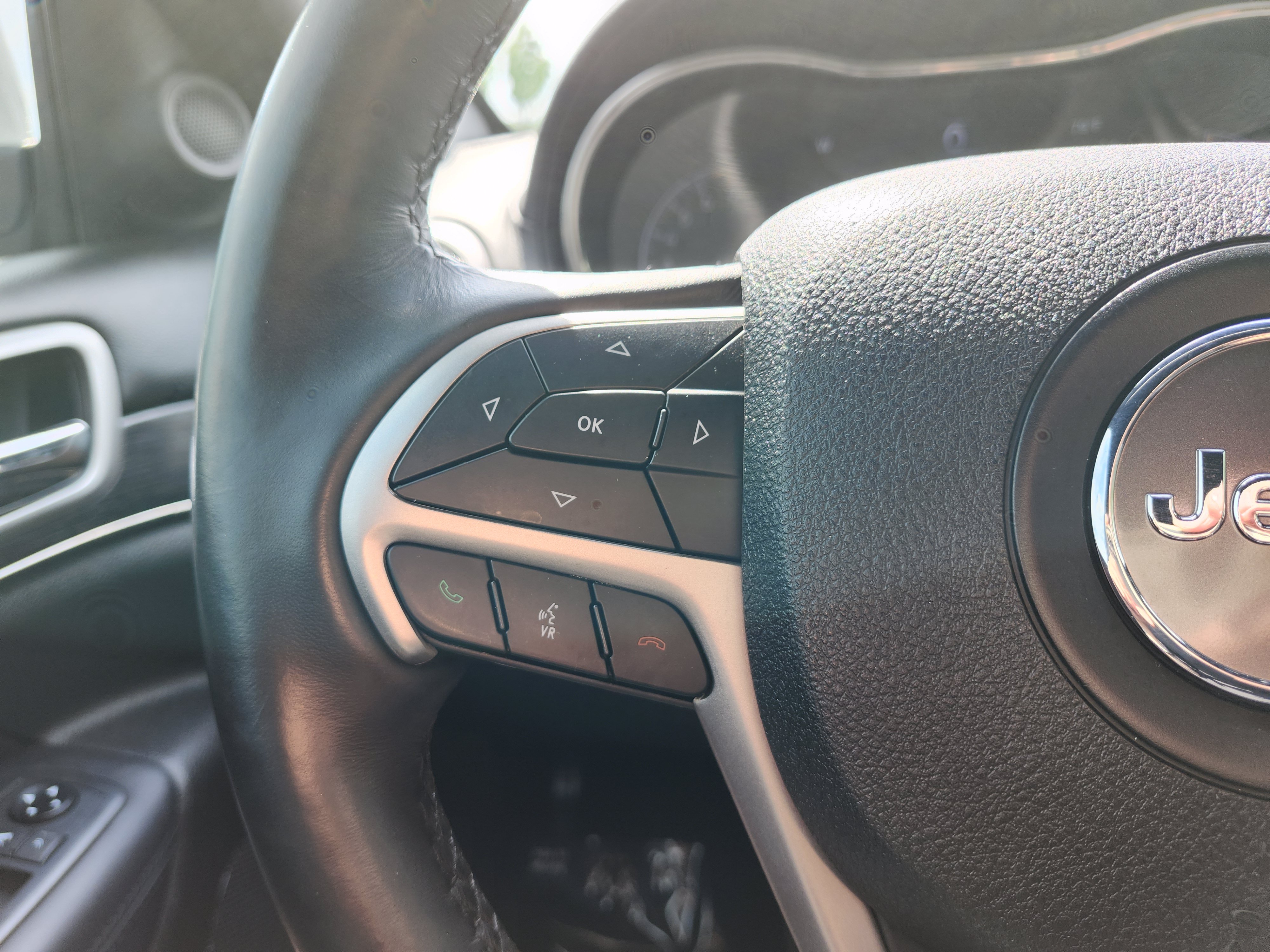 Used 2018 Jeep Grand Cherokee High Altitude AWD/4WD image 37