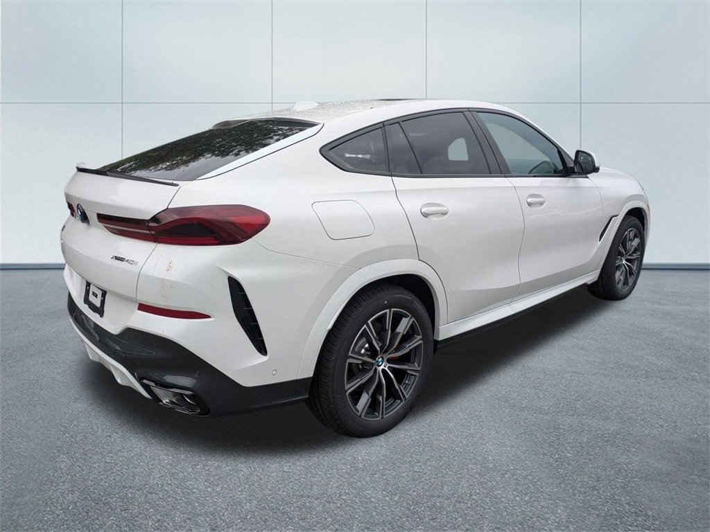 New 2026 BMW X6 xDrive40i image 3