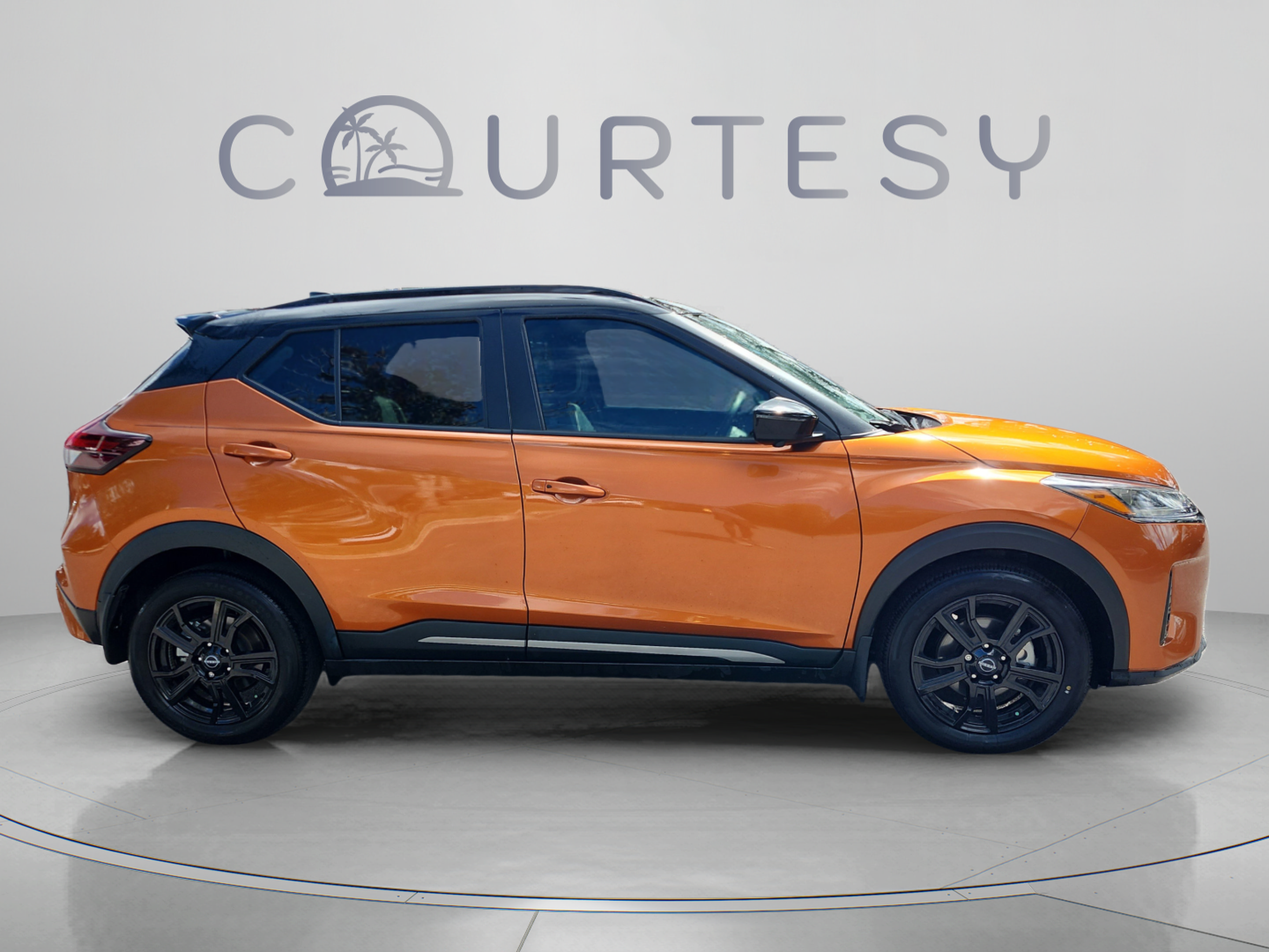 Certified 2024 Nissan Kicks SR w/ SR Premium Package FWD image 8