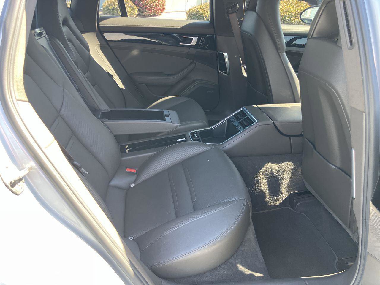 Used 2019 Porsche Panamera 4 image 11