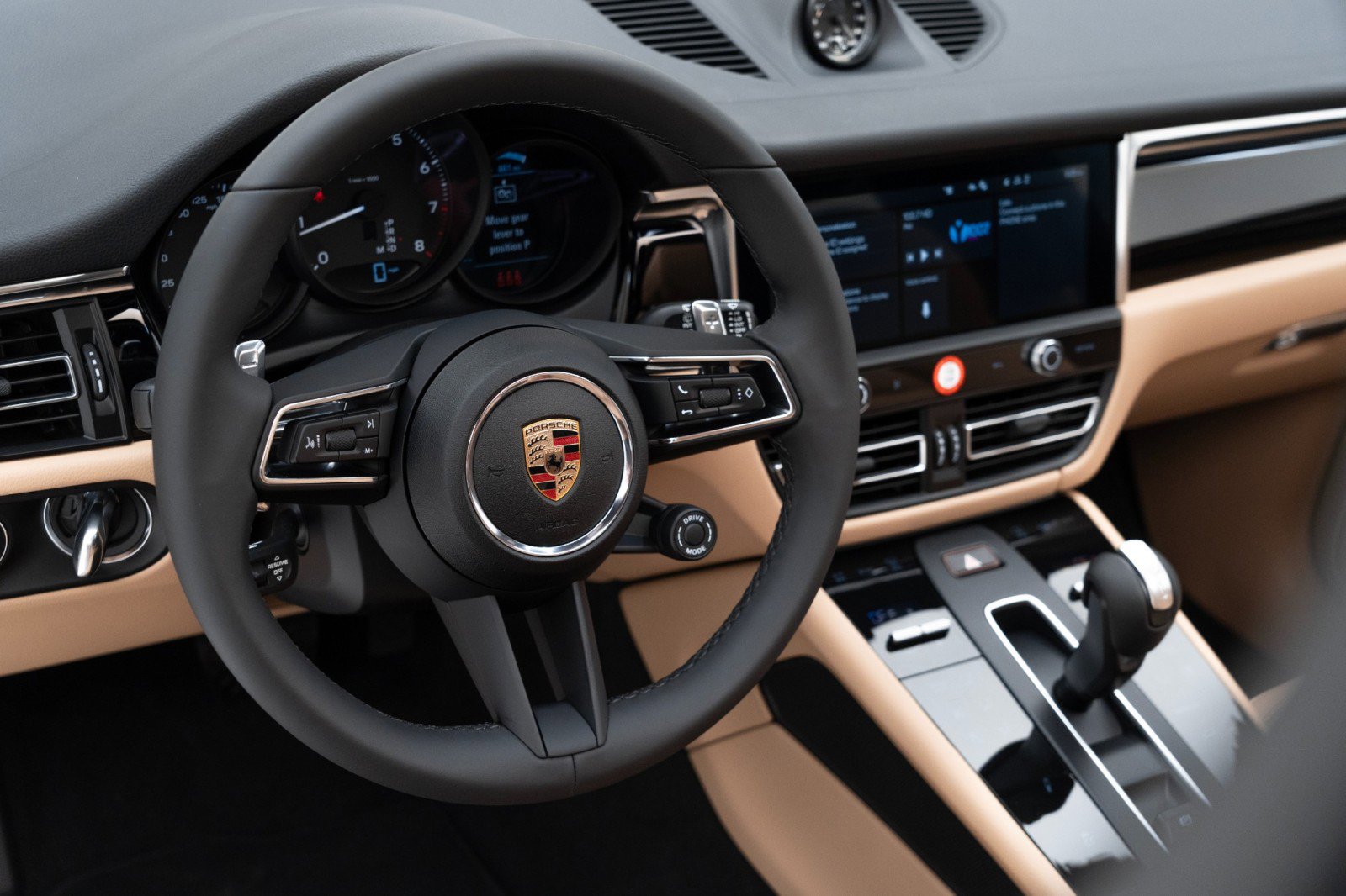 New 2025 Porsche Macan image 20