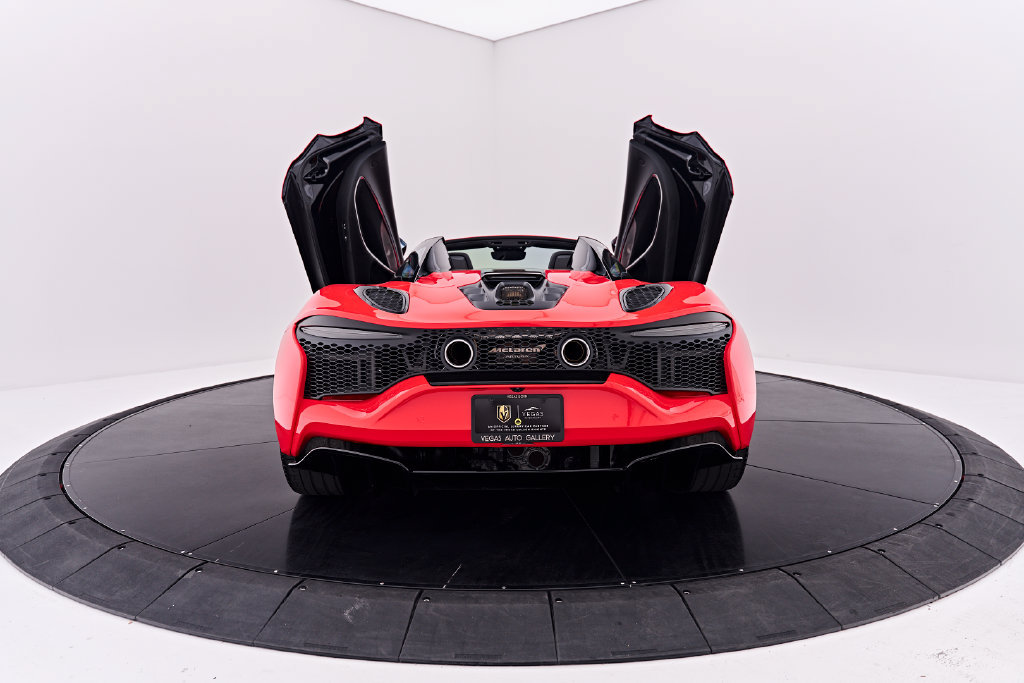 Used 2025 McLaren Artura Spider RWD image 29