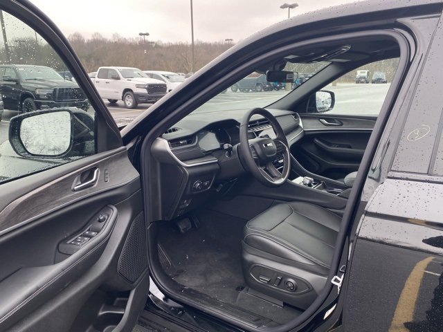 New 2025 Jeep Grand Cherokee Limited image 15