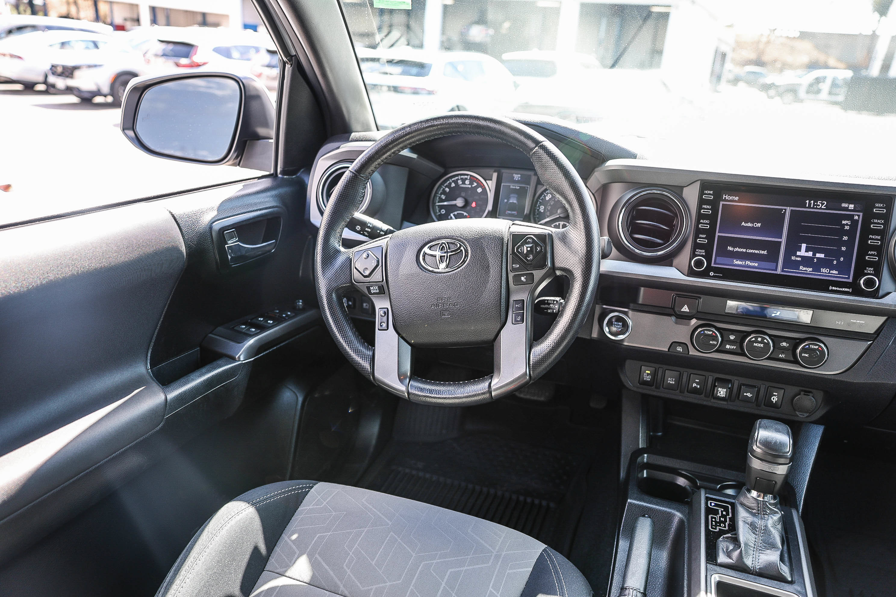 Used 2021 Toyota Tacoma TRD Sport w/ Technology Package RWD image 4
