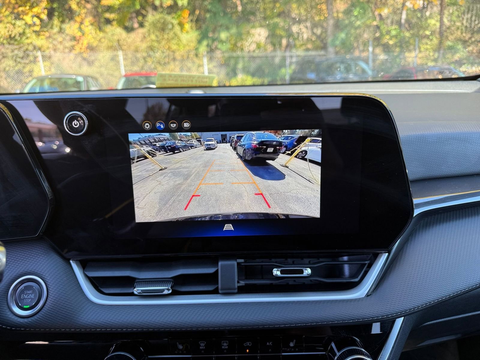 Used 2025 Chevrolet Equinox LT image 17