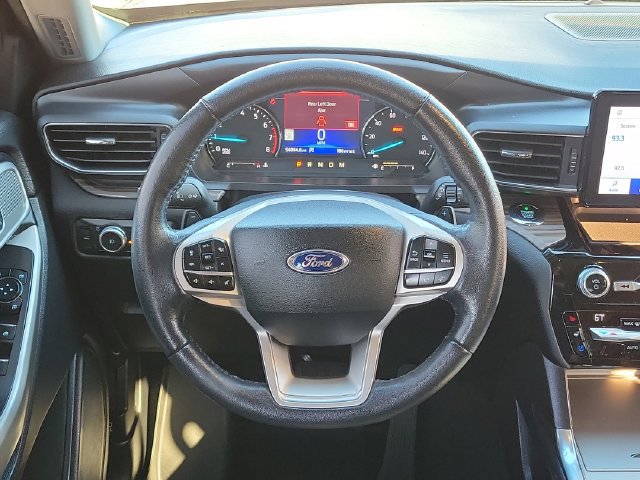 Used 2021 Ford Explorer Limited w/ Equipment Group 301A AWD/4WD image 10
