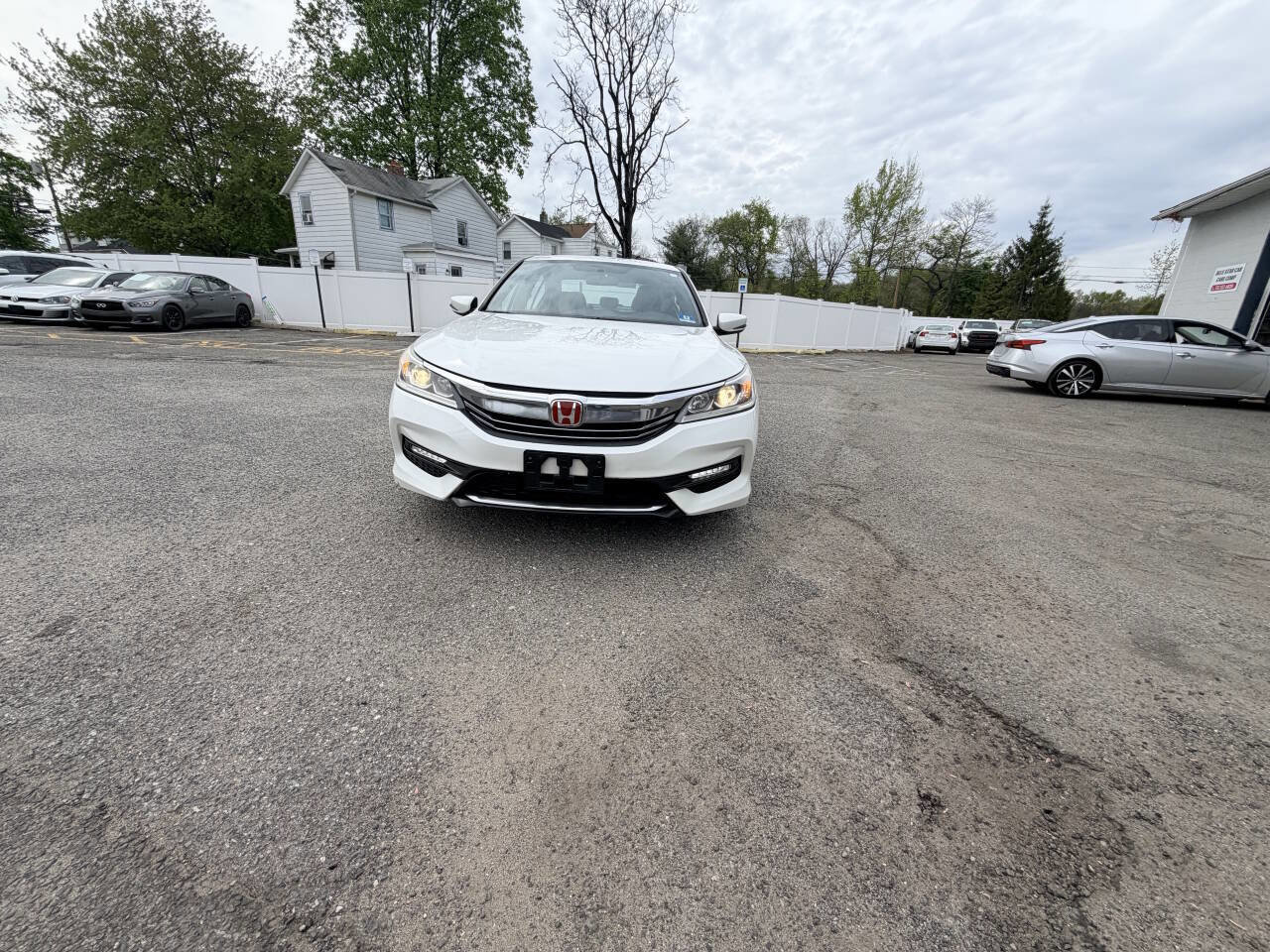 Used 2017 Honda Accord Sport image 3