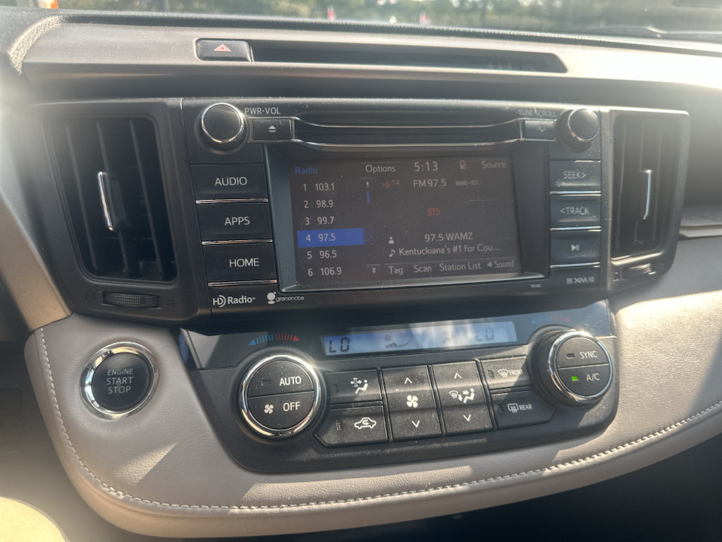 Used 2018 Toyota RAV4 XLE AWD/4WD image 8
