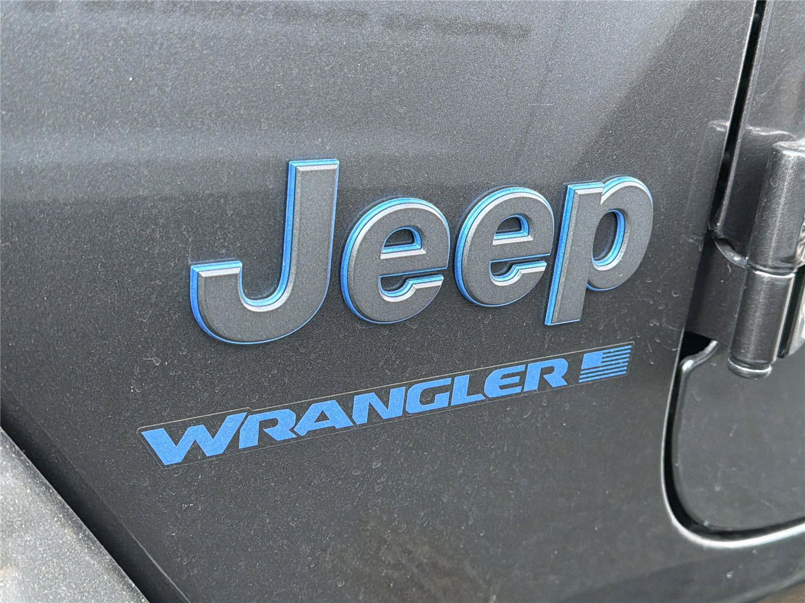 Used 2025 Jeep Wrangler Sahara image 15