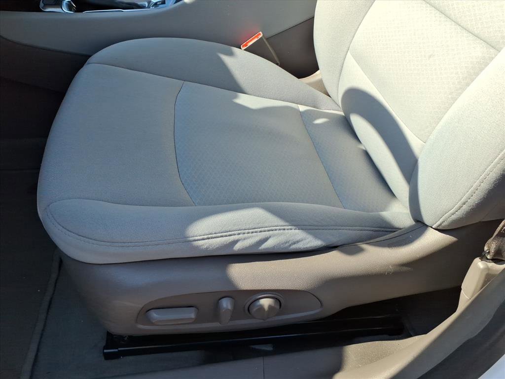 Used 2022 Chevrolet Malibu LT image 16