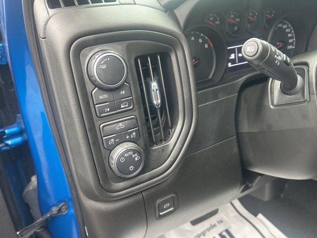 Used 2023 Chevrolet Silverado 1500 Custom image 14