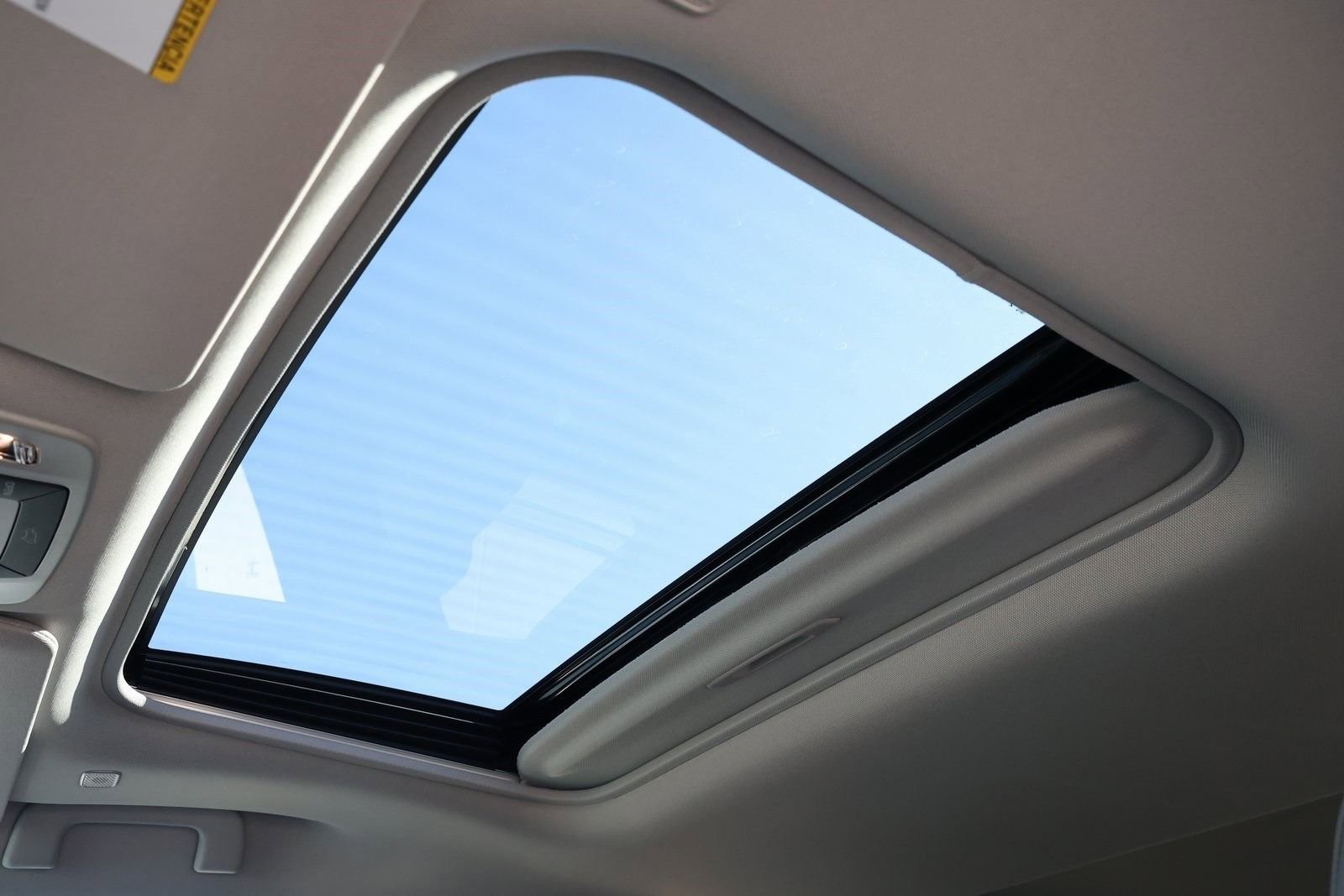 New 2026 Toyota Sienna XLE FWD image 3