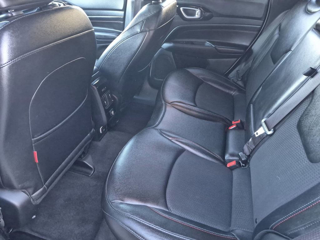 Used 2024 Jeep Compass Trailhawk image 12