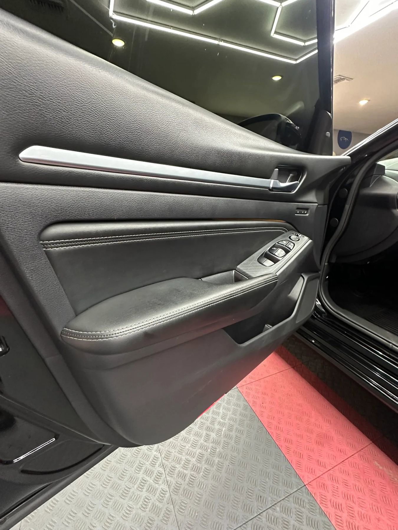 Used 2019 Nissan Altima 2.5 Platinum image 9