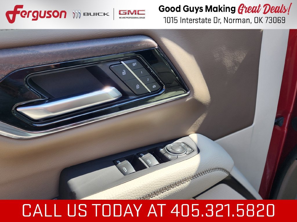 New 2026 GMC Yukon Denali w/ Denali Reserve Package AWD/4WD image 13