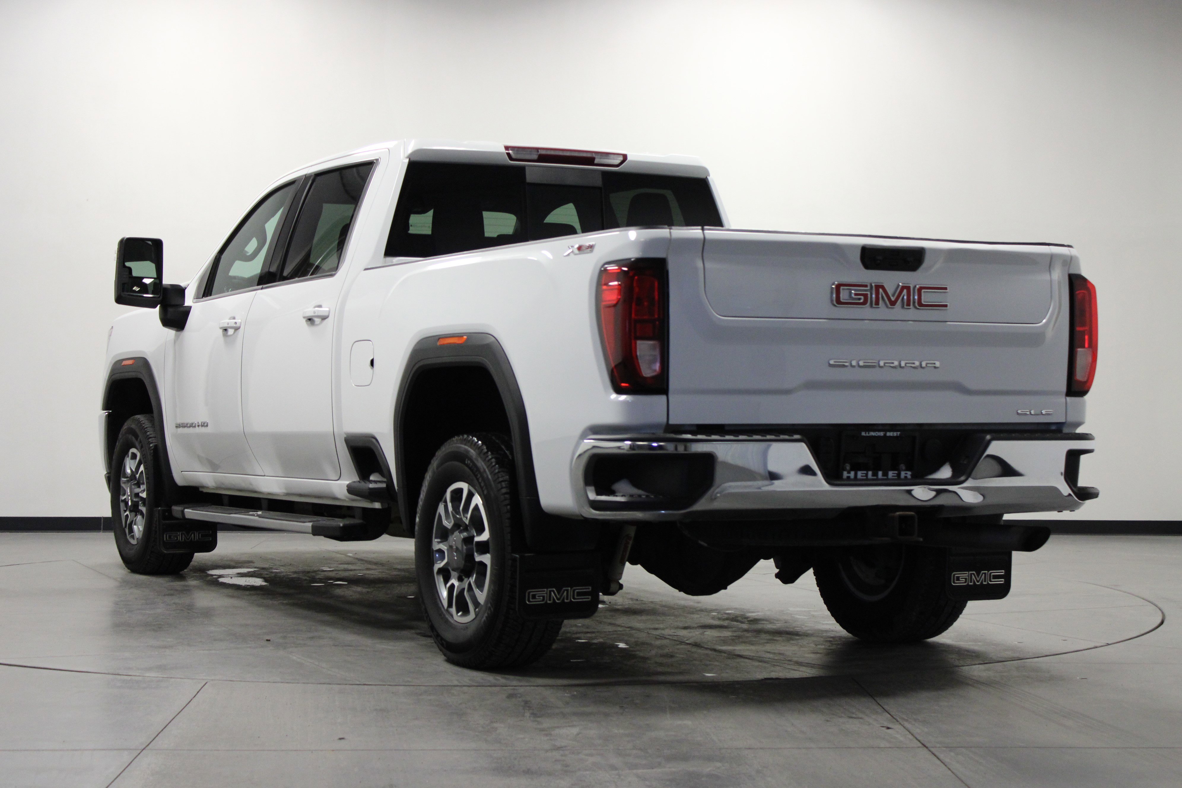 Used 2022 GMC Sierra 2500 SLE w/ SLE Value Package; image 6