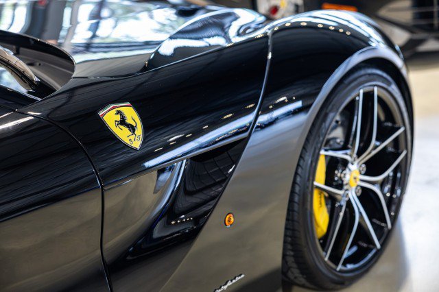 Used 2015 Ferrari F12 Berlinetta RWD image 22
