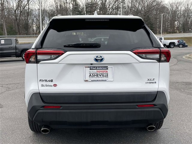 Used 2022 Toyota RAV4 XLE image 4