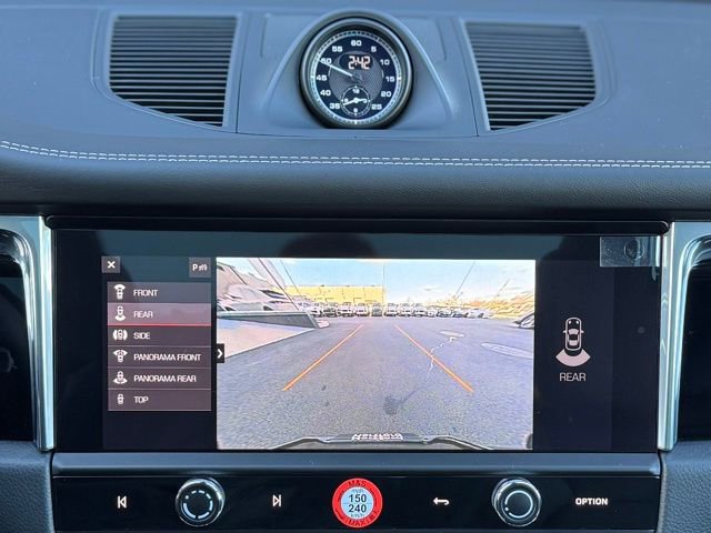 New 2026 Porsche Macan Turbo image 29