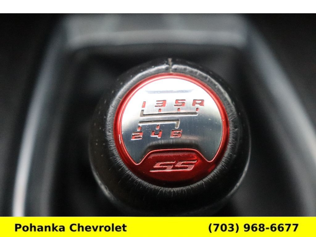 Used 2016 Chevrolet Camaro SS RWD image 20