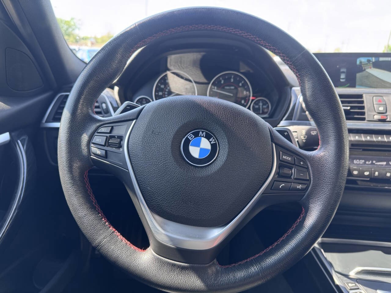 Used 2017 BMW 328d xDrive Sedan w/ Premium Package image 22