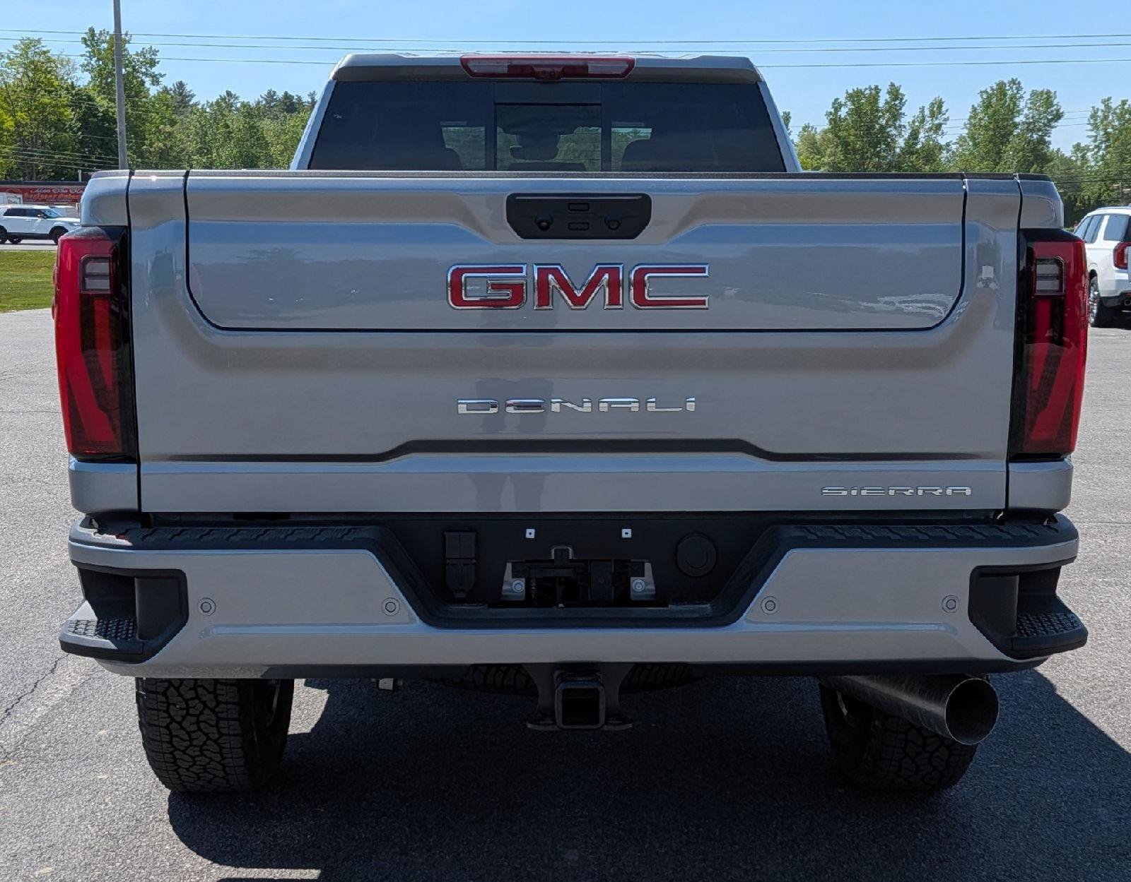 New 2026 GMC Sierra 3500 Denali w/ Denali Reserve Package AWD/4WD image 9